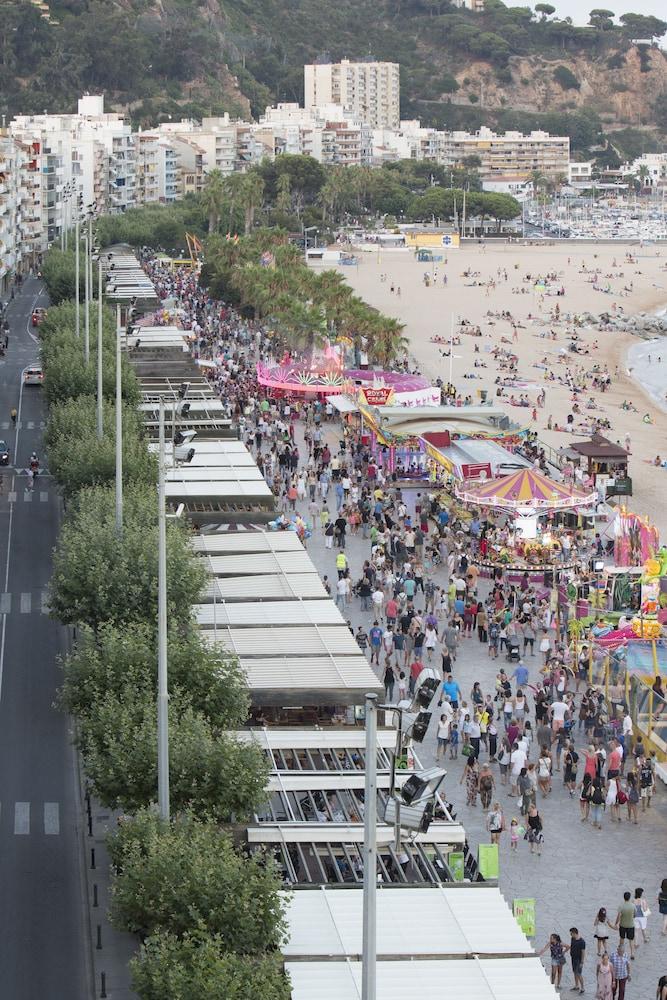 Pierre & Vacances Blanes Playa エクステリア 写真